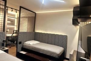 a bedroom with a bed in a room at Cobertura Duplex, com 3 Suítes, Piscina e Área Gourmet in Belém