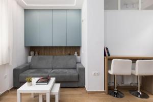 Posedenie v ubytovaní Honey Oak & Cream Patio by Nest + 29 fotografií