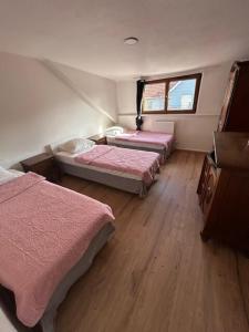 Gallery image of Entire apartment 2 bedroom 5 beds in Forbach