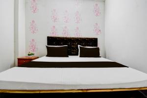Gallery image of SPOT ON The Galaxy Stay in Lucknow +18 photos
