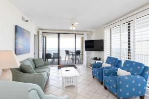 Χώρος καθιστικού στο Romar Place 906
