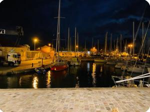Afbeelding uit fotogalerij van Le Studio des Demoiselles in Rochefort