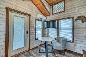 Foto sihtkohas Rocky Hill asuva majutusasutuse Resort at Fredericksburg Unit 11 galeriist