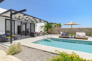 Swimmingpoolen hos eller tæt på Villa Zen Zazan by Villa Plus