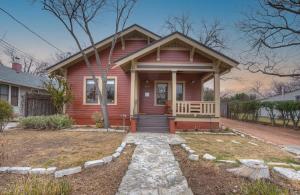 Το κτήριο όπου στεγάζεται  η παραθεριστική κατοικία