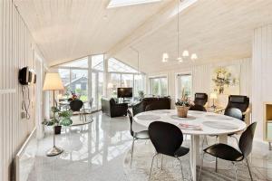 Χώρος καθιστικού στο M12021-Vaeggerlose-Harestien-12