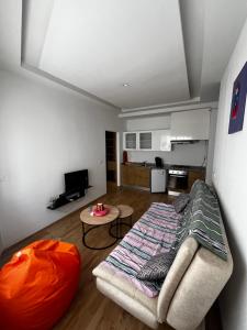 TV a/nebo společenská místnost v ubytování Cosy studio