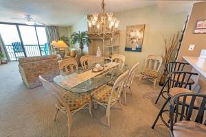 Χώρος καθιστικού στο New 4BR Ocean Bay Club - Pools, Oceanview Condo!