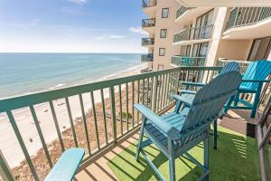 Μπαλκόνι ή βεράντα στο New 4BR Ocean Bay Club - Pools, Oceanview Condo!