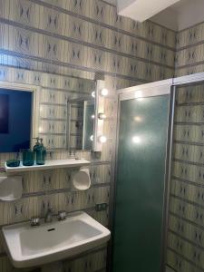 Un baño de Camera Canova