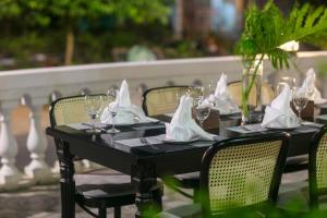 Gallery image of Maison Cat Ba Bay View Villa in Cat Ba