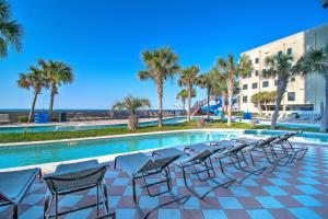 Πισίνα στο ή κοντά στο The Oasis 1709