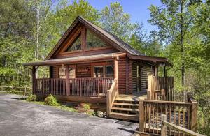 Best Value Cabin Hot Tub Arcade Close to Strip