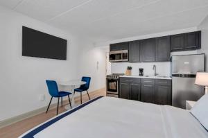 Dapur atau dapur kecil di Outstanding Location Luxury Stay