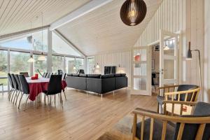 Χώρος καθιστικού στο TV1356-Bindslev-Tannisgardvej-20