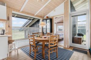 Η κουζίνα ή μικρή κουζίνα στο TV1009-Bindslev-Paradisdalen-9 +19 φωτογραφίες