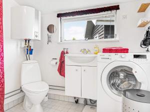 Fotografie z fotogalerie ubytování 5 person holiday home near Sæby Beach v destinaci Saeby + 31 fotografií