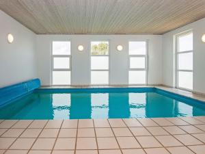 Πισίνα στο ή κοντά στο Luxury Retreat in Hejlsminde - By Traum
