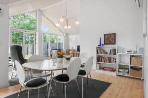 Perpustakaan di rumah percutian