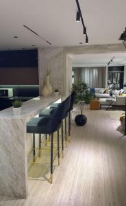 Φωτογραφία από το άλμπουμ του Ultra Luxury 3BR Hotel Apartment 260m στο Κάιρο