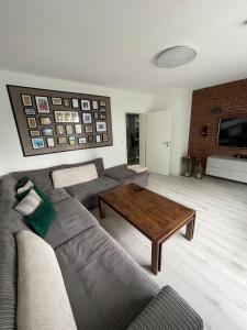 Χώρος καθιστικού στο Zentrale Wohnung 1OG mit WLAN & Kaffee +2 φωτογραφίες