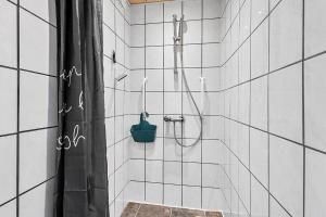 Koupelna v ubytování SB50641-Nordborg-Arnbjergvej-47 + 25 fotografií