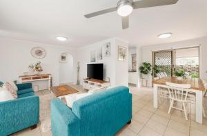 Gallery image of Pet friendly Gold Coast holiday home, Sleeps 7, 10min walk to 'Wet n Wild' in Gold Coast