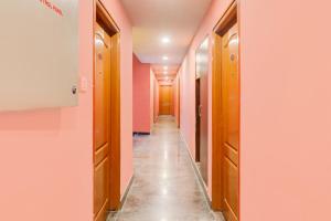 Gambar di galeri bagi Super Hotel O Karakambadi Near Alipiri formerly BVN Grand di Tirupati