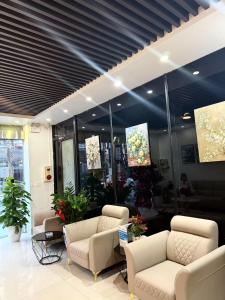 Ruang duduk di Vienna Hotel