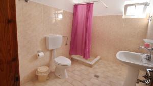 A bathroom at Ampelos apartment and studios