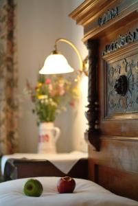 Postel nebo postele na pokoji v ubytování Haus Friedrichsburg - Bergbahnen von Mai bis November inklusive