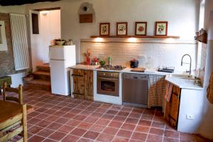 Η κουζίνα ή μικρή κουζίνα στο Casa dël canton