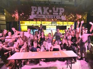 Επισκέπτες που μένουν στο Pak-Up Hostel