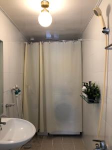 Galería fotográfica de KT Weiz Park # Suwon Baseball Stadium 5 minutes on foot # Hwaseong Haenggung Palace # Starfield # en Hagwanggyo-dong 12 fotos más