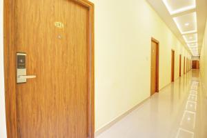 Afbeelding uit fotogalerij van Collection O MINT PARK HOTEL in Bālānagar