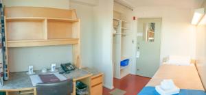 Dapur atau dapur kecil di Saint Mary's University Conference Services & Summer Accommodations