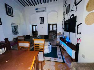 Μια τηλεόραση ή/και κέντρο ψυχαγωγίας στο Vuga House