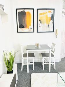 Gallery image of Cozy Apartments By Singh in Swindon