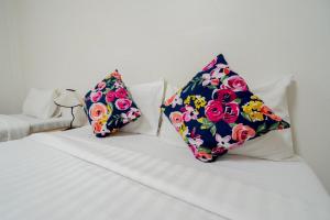 Ένα ή περισσότερα κρεβάτια σε δωμάτιο στο KN Grand Hotel +21 φωτογραφίες