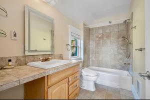 Gallery image of Emerald water vila in capital hill in Seattle