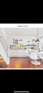 Kuchyň nebo kuchyňský kout v ubytování Unique and cozy apoartment i citycenter