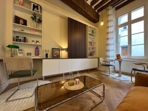 Ruang duduk di L'Atelier Nova