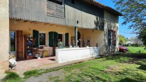 Το κτήριο όπου στεγάζεται  το δωμάτιο σε οικογενειακή κατοικία