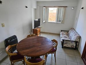 Ruang duduk di Depto céntrico con terraza