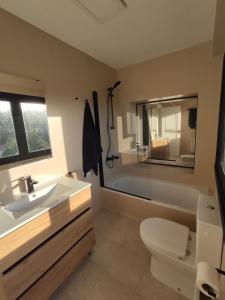 Ένα μπάνιο στο MeraVilla