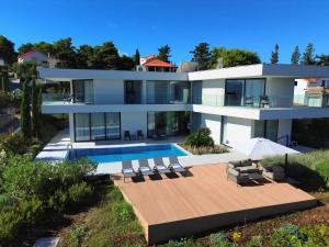 Swimmingpoolen hos eller tæt på Villa Brac