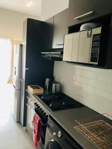 Kuchyň nebo kuchyňský kout v ubytování Circa 43 1 Bedroom Lynwood