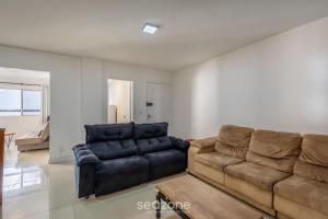Χώρος καθιστικού στο Apto completo a 50m da praia central - GCO0302 +15 φωτογραφίες