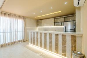 Kuchyň nebo kuchyňský kout v ubytování Condo. c/ Piscina e Academia a 70m da Praia - SMA