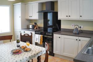 Φωτογραφία από το άλμπουμ του Farmhouse with Hot tub Sleeps7 σε Cranley